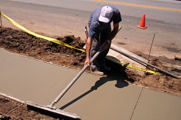 Cost of Sidewalk Pouring in Littleton